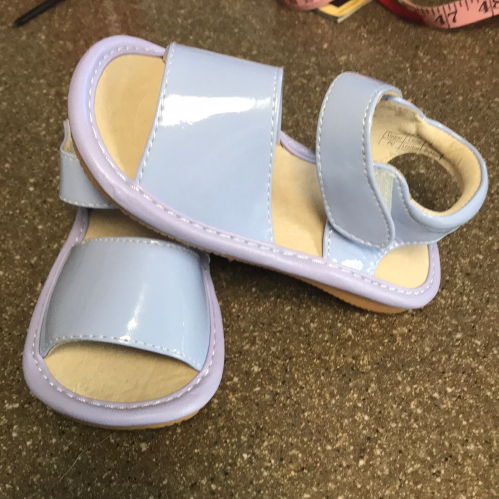 Patent leather squeaky sandals